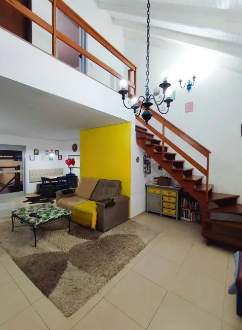 Foto 2 de Casa com 3 quartos à venda, 150m2 em Mário Quintana, Porto Alegre - RS