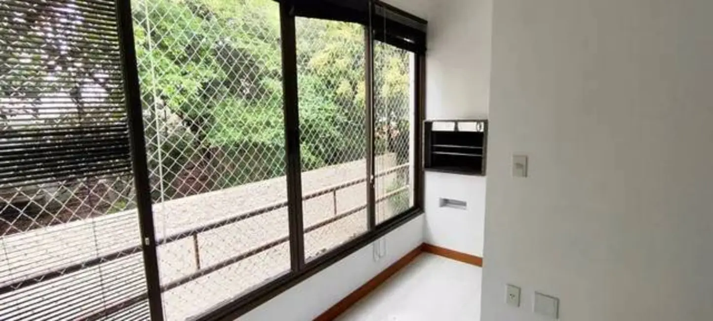 Foto 3 de Apartamento com 1 quarto à venda, 50m2 em Floresta, Porto Alegre - RS
