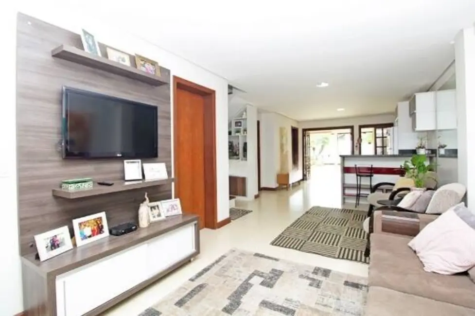 Casa com 3 quartos à venda, 192m2 em Passo das Pedras, Porto Alegre - RS - imagem 5 Foto 5 de Casa com 3 quartos à venda, 192m2 em Passo das Pedras, Porto Alegre - RS