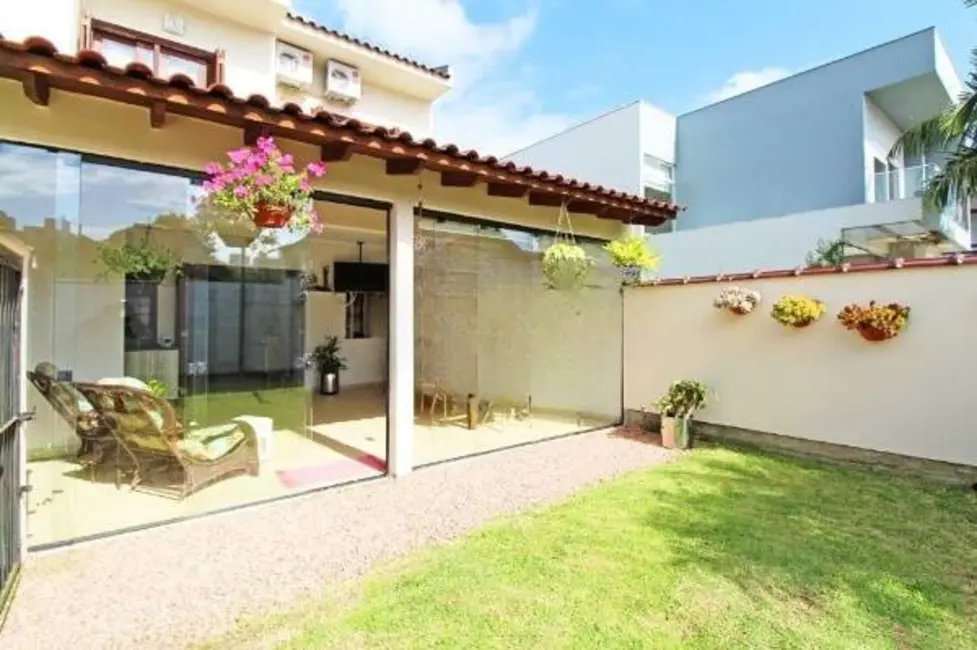 Casa com 3 quartos à venda, 192m2 em Passo das Pedras, Porto Alegre - RS - imagem 4 Foto 4 de Casa com 3 quartos à venda, 192m2 em Passo das Pedras, Porto Alegre - RS