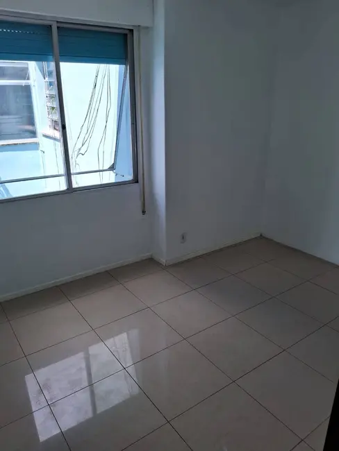 Apartamento com 3 quartos à venda em Petrópolis, Porto Alegre - RS - imagem 4 Foto 4 de Apartamento com 3 quartos à venda em Petrópolis, Porto Alegre - RS