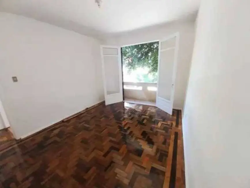 Foto 2 de Apartamento com 3 quartos à venda, 85m2 em Rio Branco, Porto Alegre - RS