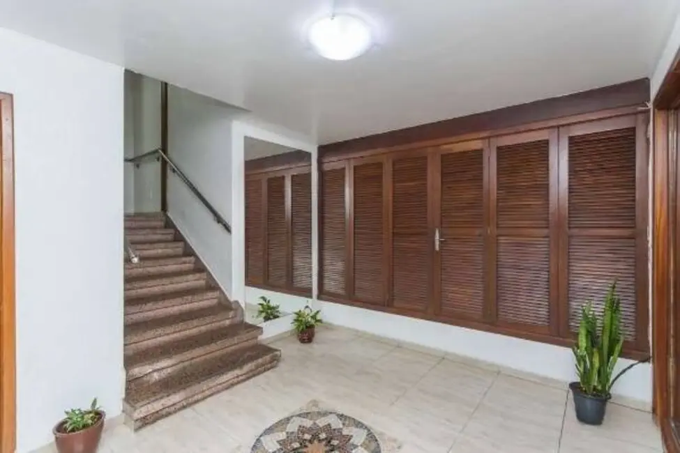 Apartamento com 2 quartos à venda, 86m2 em Santa Cecília, Porto Alegre - RS - imagem 3 Foto 3 de Apartamento com 2 quartos à venda, 86m2 em Santa Cecília, Porto Alegre - RS