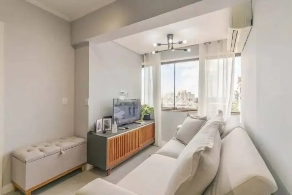 Apartamento com 2 quartos à venda, 122m2 em Passo da Areia, Porto Alegre - RS - imagem 4 Foto 4 de Apartamento com 2 quartos à venda, 122m2 em Passo da Areia, Porto Alegre - RS
