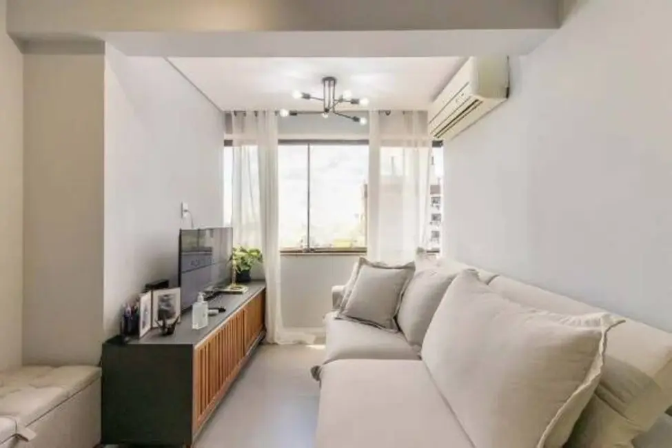 Apartamento com 2 quartos à venda, 122m2 em Passo da Areia, Porto Alegre - RS - imagem 6 Foto 6 de Apartamento com 2 quartos à venda, 122m2 em Passo da Areia, Porto Alegre - RS