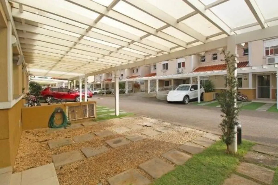 Foto 2 de Casa com 3 quartos à venda, 100m2 em Sarandi, Porto Alegre - RS