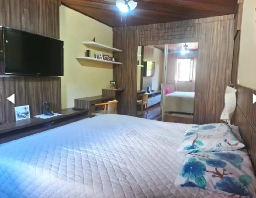 Casa com 3 quartos à venda, 263m2 em Parque Santa Fé, Porto Alegre - RS - imagem 4 Foto 4 de Casa com 3 quartos à venda, 263m2 em Parque Santa Fé, Porto Alegre - RS