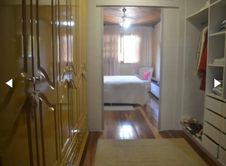 Casa com 3 quartos à venda, 263m2 em Parque Santa Fé, Porto Alegre - RS - imagem 5 Foto 5 de Casa com 3 quartos à venda, 263m2 em Parque Santa Fé, Porto Alegre - RS