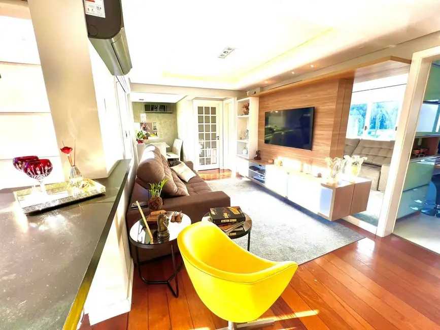 Foto 2 de Apartamento com 2 quartos à venda, 92m2 em Bela Vista, Porto Alegre - RS