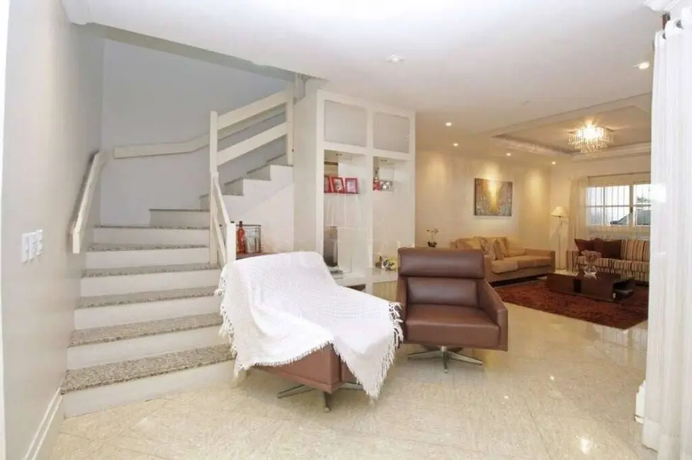 Foto 3 de Casa com 4 quartos à venda, 285m2 em Jardim Itu, Porto Alegre - RS