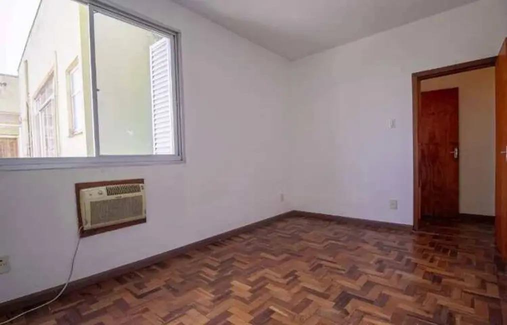 Foto 7 de Apartamento com 2 quartos à venda, 76m2 em Floresta, Porto Alegre - RS