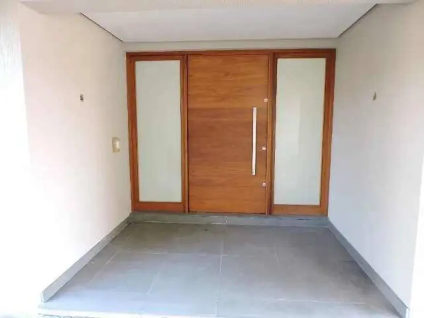 Foto 2 de Casa com 5 quartos à venda, 600m2 em Vila Jardim, Porto Alegre - RS