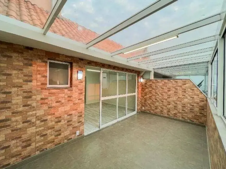 Casa com 5 quartos à venda, 230m2 em Pedra Redonda, Porto Alegre - RS - imagem 8 Foto 8 de Casa com 5 quartos à venda, 230m2 em Pedra Redonda, Porto Alegre - RS