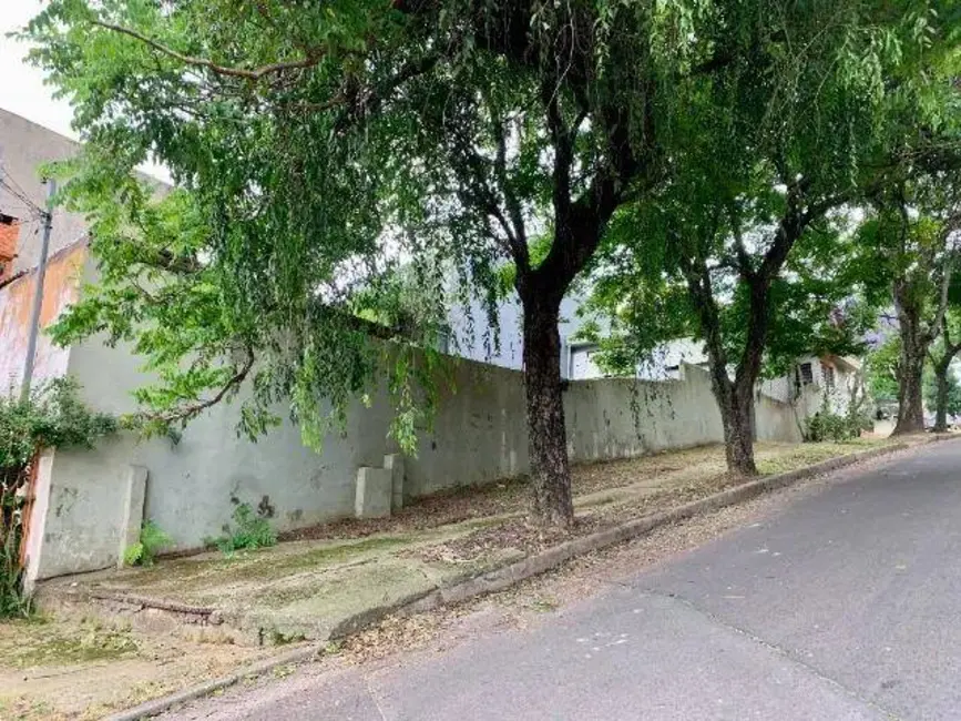 Casa com 3 quartos à venda, 201m2 em Jardim do Salso, Porto Alegre - RS - imagem 7 Foto 7 de Casa com 3 quartos à venda, 201m2 em Jardim do Salso, Porto Alegre - RS