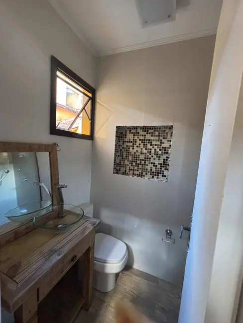 Foto 5 de Casa com 3 quartos à venda, 166m2 em Medianeira, Porto Alegre - RS