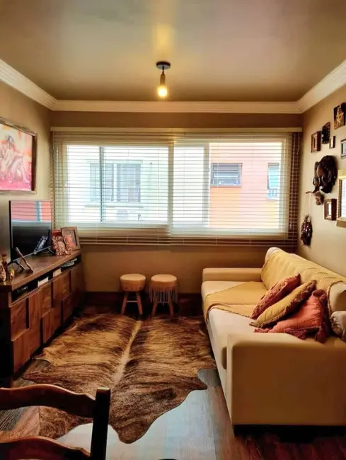Foto 1 de Apartamento com 1 quarto à venda, 45m2 em Santo Antônio, Porto Alegre - RS
