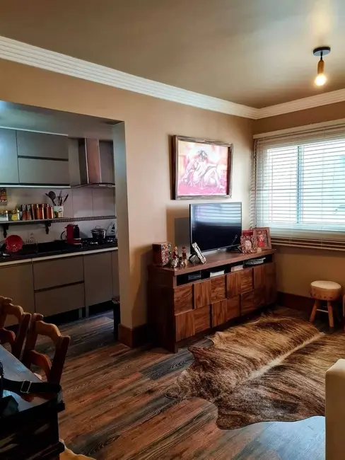 Apartamento com 1 quarto à venda, 45m2 em Santo Antônio, Porto Alegre - RS - imagem 3 Foto 3 de Apartamento com 1 quarto à venda, 45m2 em Santo Antônio, Porto Alegre - RS