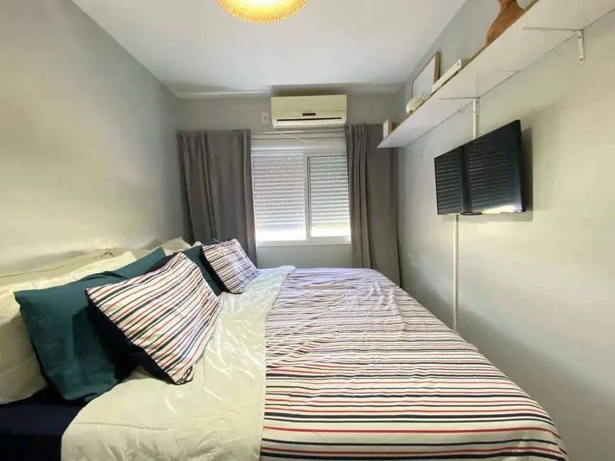 Foto 4 de Apartamento com 2 quartos à venda, 56m2 em Humaitá, Porto Alegre - RS