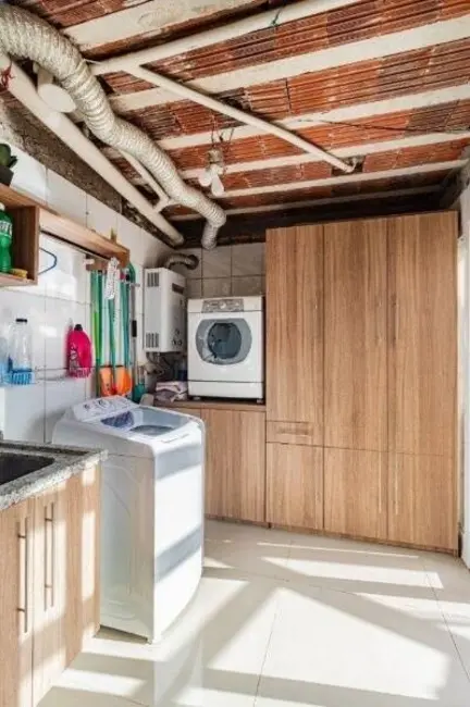 Foto 9 de Casa com 4 quartos à venda, 286m2 em Chácara das Pedras, Porto Alegre - RS