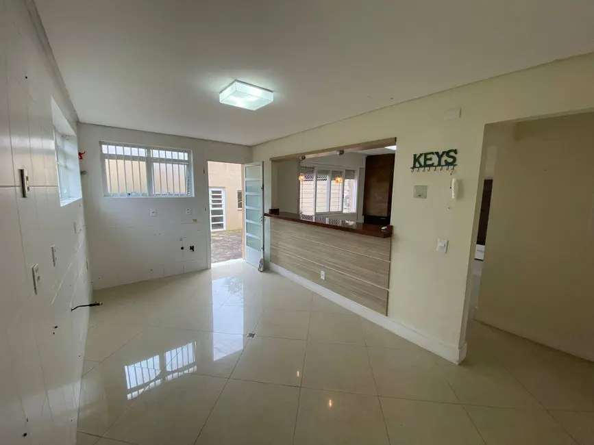Foto 5 de Casa com 4 quartos à venda, 265m2 em Chácara das Pedras, Porto Alegre - RS