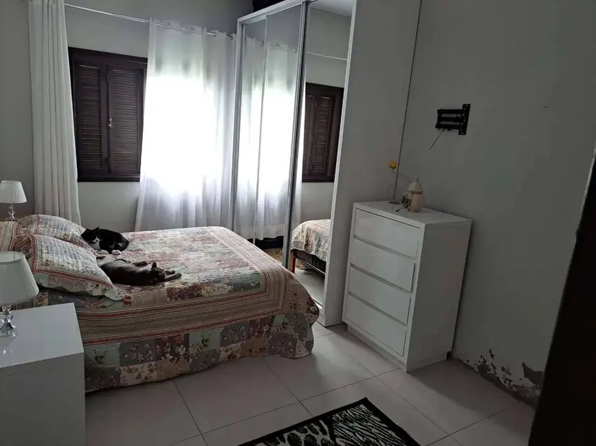 Casa com 2 quartos à venda, 300m2 em Sarandi, Porto Alegre - RS - imagem 8 Foto 8 de Casa com 2 quartos à venda, 300m2 em Sarandi, Porto Alegre - RS
