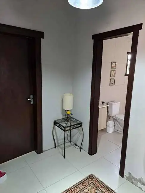 Casa com 2 quartos à venda, 300m2 em Sarandi, Porto Alegre - RS - imagem 4 Foto 4 de Casa com 2 quartos à venda, 300m2 em Sarandi, Porto Alegre - RS
