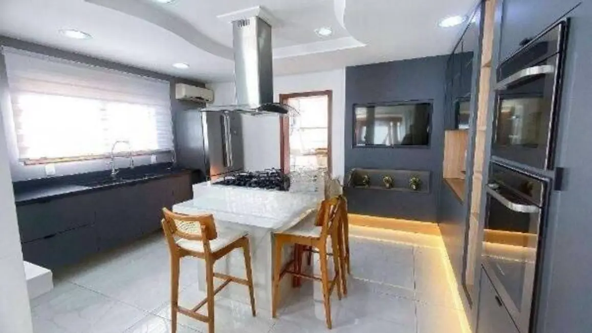 Foto 5 de Casa com 3 quartos à venda, 300m2 em Sarandi, Porto Alegre - RS