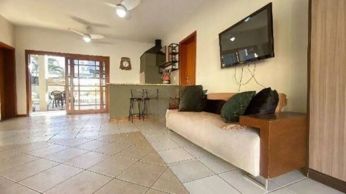 Foto 8 de Casa com 3 quartos à venda, 300m2 em Sarandi, Porto Alegre - RS