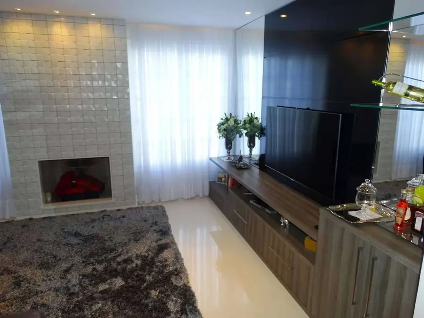 Casa com 5 quartos à venda, 244m2 em Santa Tereza, Porto Alegre - RS - imagem 4 Foto 4 de Casa com 5 quartos à venda, 244m2 em Santa Tereza, Porto Alegre - RS