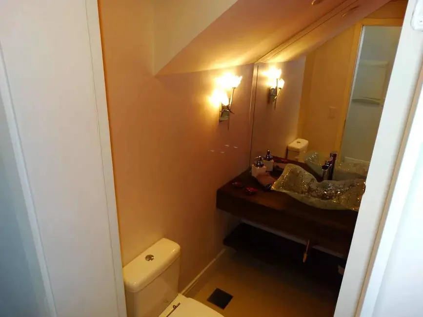 Casa com 5 quartos à venda, 244m2 em Santa Tereza, Porto Alegre - RS - imagem 7 Foto 7 de Casa com 5 quartos à venda, 244m2 em Santa Tereza, Porto Alegre - RS