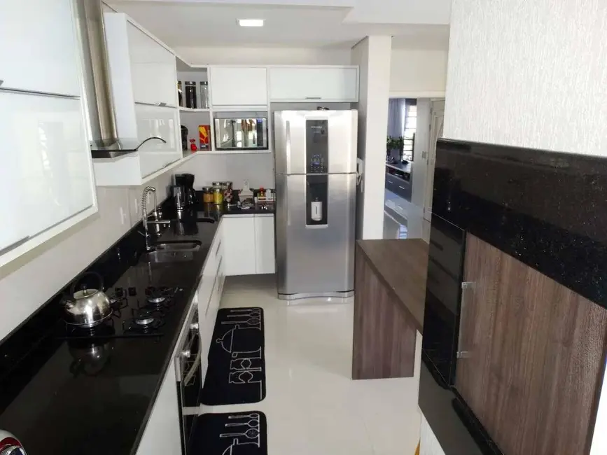 Casa com 5 quartos à venda, 244m2 em Santa Tereza, Porto Alegre - RS - imagem 8 Foto 8 de Casa com 5 quartos à venda, 244m2 em Santa Tereza, Porto Alegre - RS