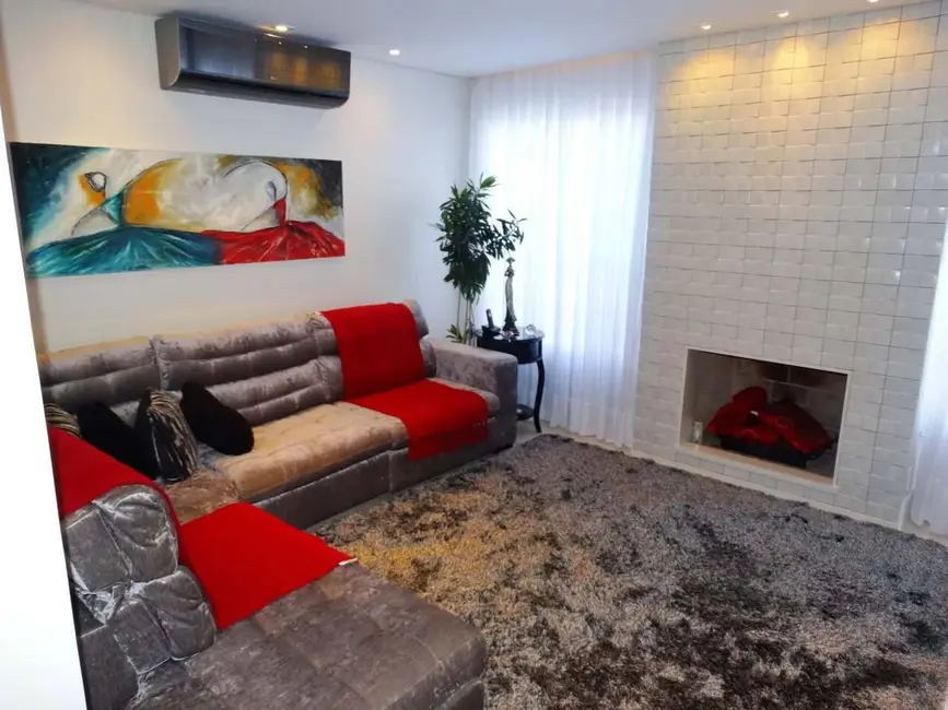 Casa com 5 quartos à venda, 244m2 em Santa Tereza, Porto Alegre - RS - imagem 5 Foto 5 de Casa com 5 quartos à venda, 244m2 em Santa Tereza, Porto Alegre - RS