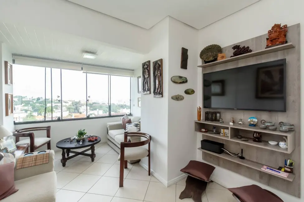 Foto 2 de Apartamento com 2 quartos à venda, 147m2 em Santo Antônio, Porto Alegre - RS