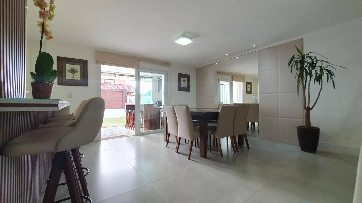 Foto 3 de Casa com 3 quartos à venda, 182m2 em Vila Nova, Porto Alegre - RS