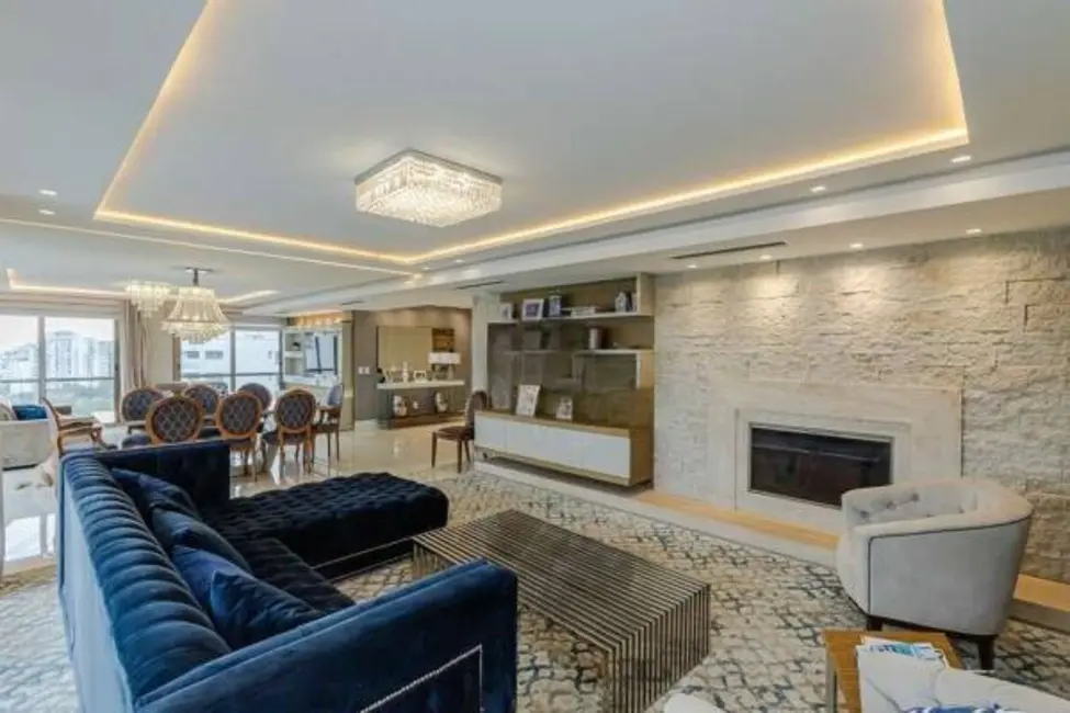 Apartamento com 3 quartos à venda, 236m2 em Jardim Europa, Porto Alegre - RS - imagem 2 Foto 2 de Apartamento com 3 quartos à venda, 236m2 em Jardim Europa, Porto Alegre - RS