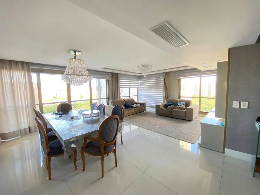 Apartamento com 3 quartos à venda, 236m2 em Jardim Europa, Porto Alegre - RS - imagem 6 Foto 6 de Apartamento com 3 quartos à venda, 236m2 em Jardim Europa, Porto Alegre - RS