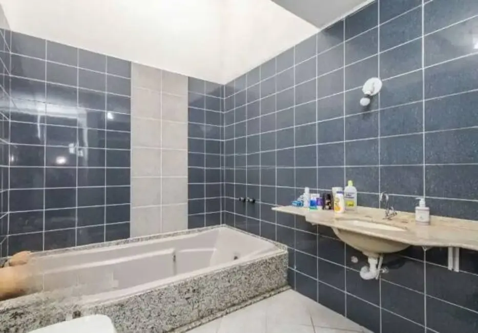 Foto 8 de Apartamento com 2 quartos à venda, 187m2 em Jardim Itu, Porto Alegre - RS