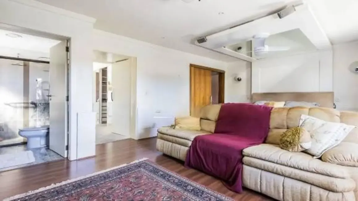 Apartamento com 3 quartos à venda, 117m2 em Jardim Lindóia, Porto Alegre - RS - imagem 3 Foto 3 de Apartamento com 3 quartos à venda, 117m2 em Jardim Lindóia, Porto Alegre - RS