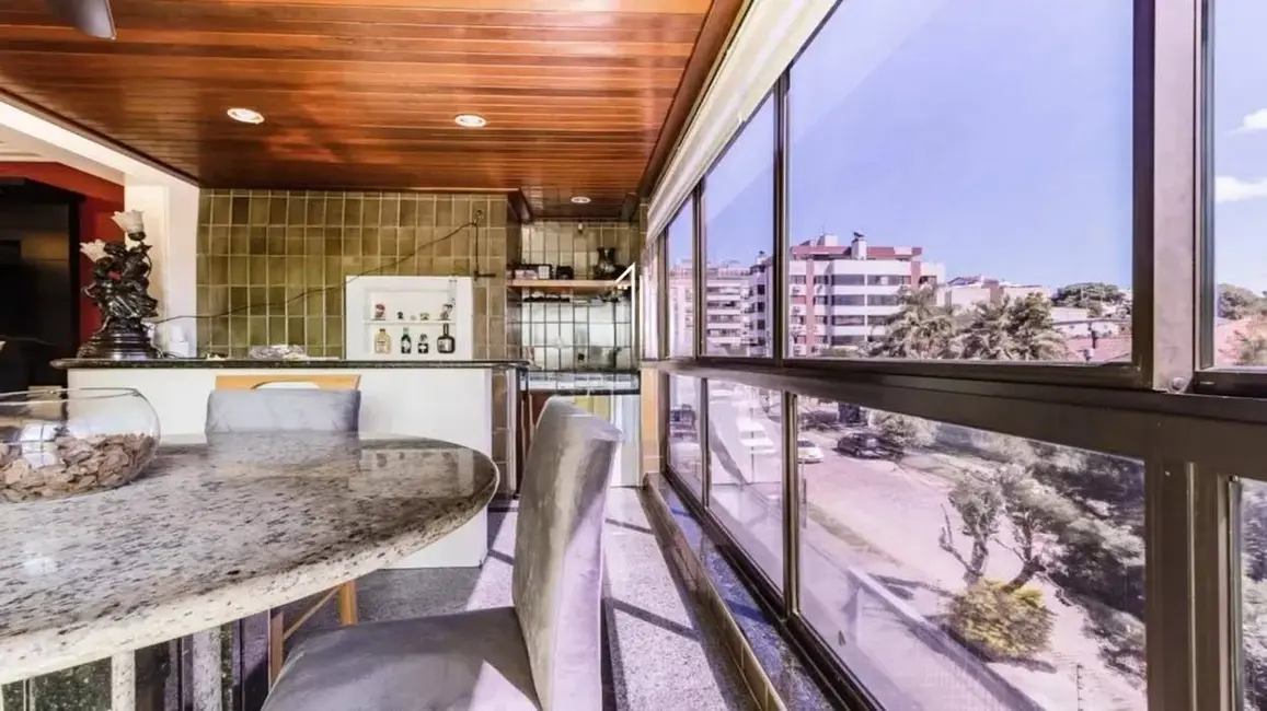 Apartamento com 3 quartos à venda, 117m2 em Jardim Lindóia, Porto Alegre - RS - imagem 1 Foto 1 de Apartamento com 3 quartos à venda, 117m2 em Jardim Lindóia, Porto Alegre - RS