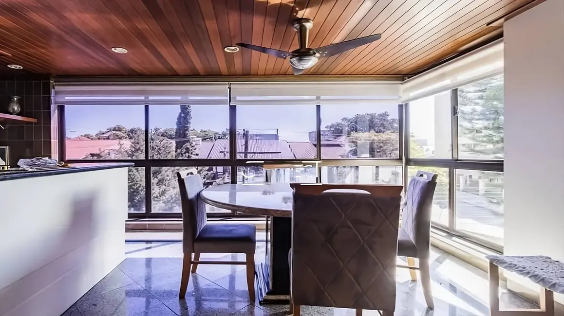 Apartamento com 3 quartos à venda, 117m2 em Jardim Lindóia, Porto Alegre - RS - imagem 2 Foto 2 de Apartamento com 3 quartos à venda, 117m2 em Jardim Lindóia, Porto Alegre - RS