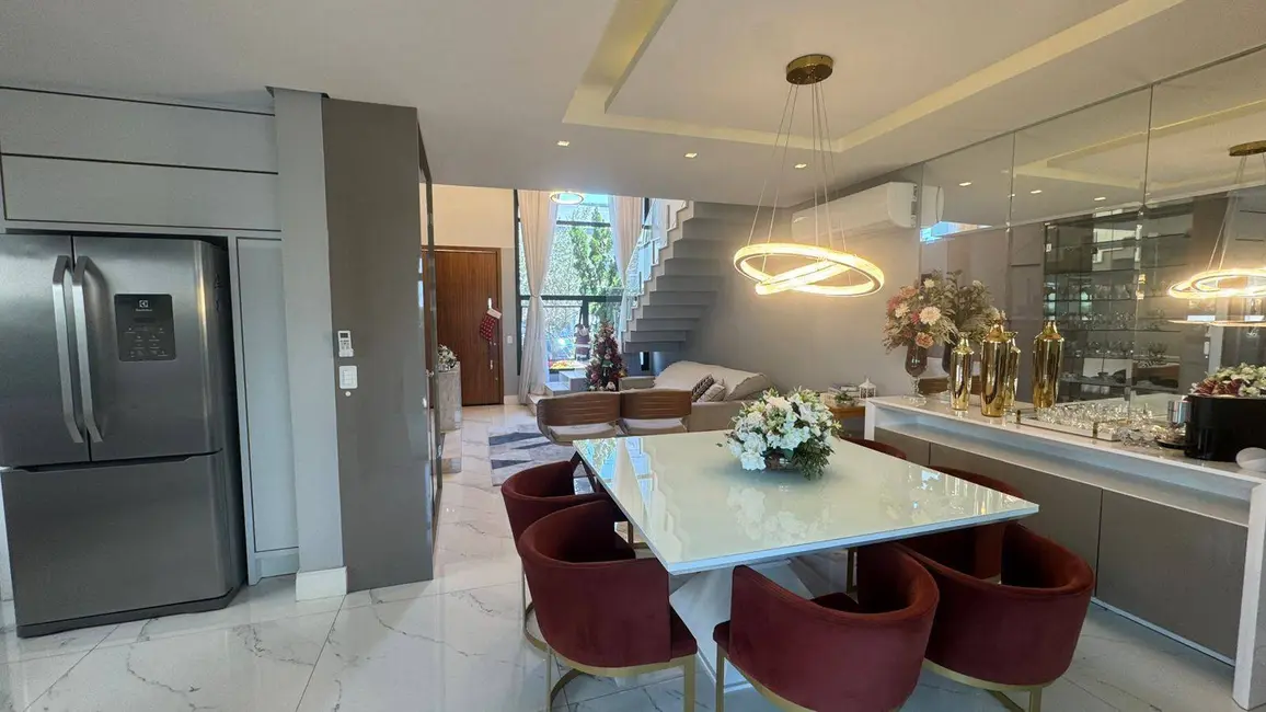 Foto 2 de Casa com 3 quartos à venda, 176m2 em Sarandi, Porto Alegre - RS