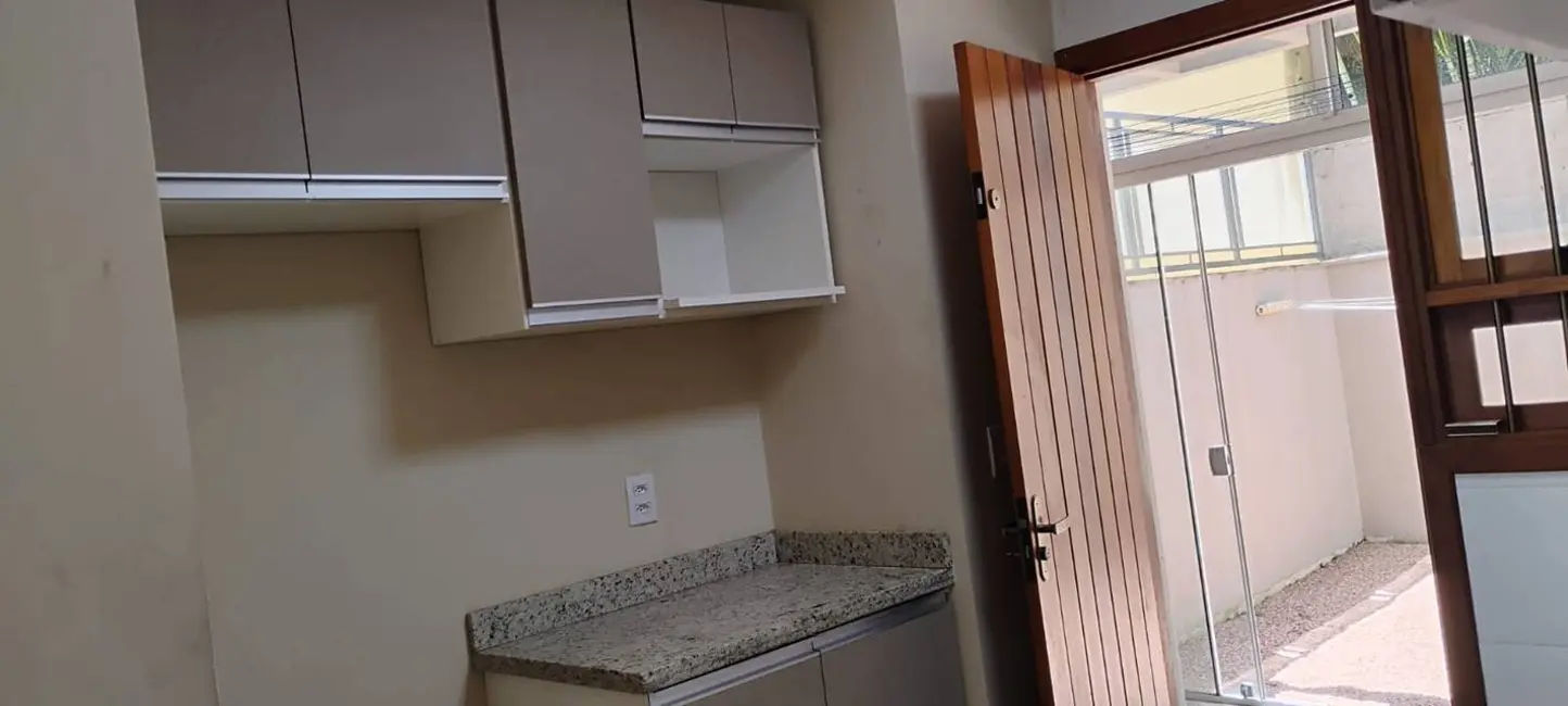 Foto 9 de Casa com 3 quartos à venda, 127m2 em Guarujá, Porto Alegre - RS