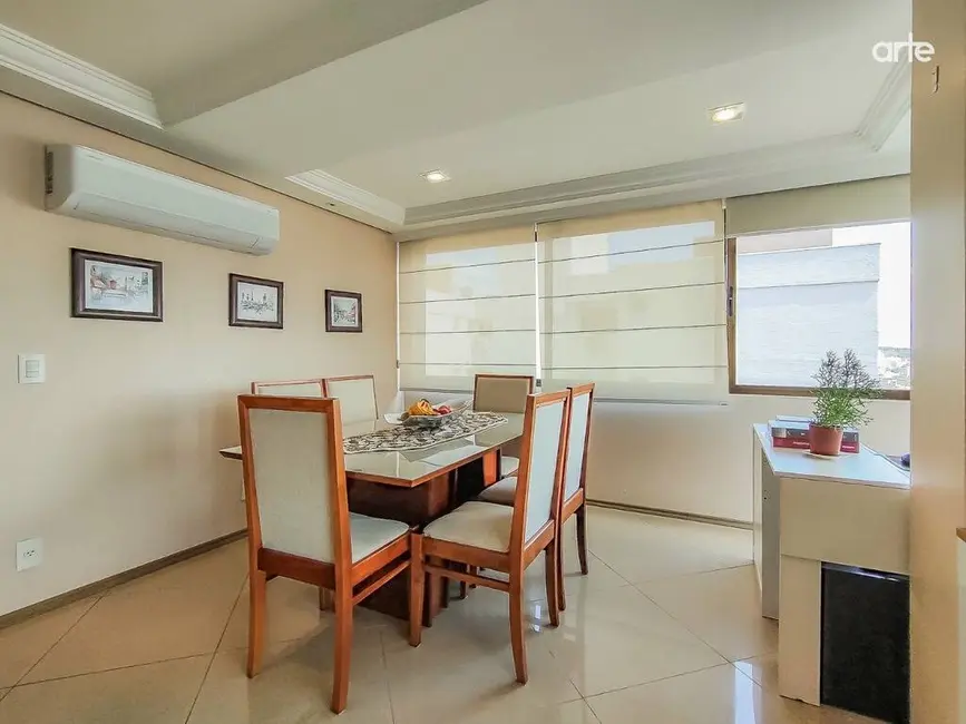 Foto 3 de Apartamento com 3 quartos à venda, 113m2 em Rio Branco, Porto Alegre - RS