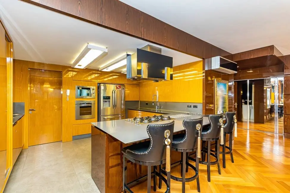 Apartamento com 3 quartos à venda, 223m2 em Bela Vista, Porto Alegre - RS - imagem 3 Foto 3 de Apartamento com 3 quartos à venda, 223m2 em Bela Vista, Porto Alegre - RS