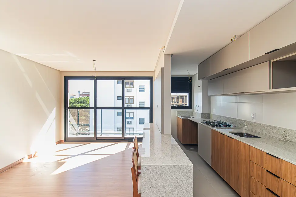 Foto 2 de Apartamento com 2 quartos à venda, 69m2 em Bela Vista, Porto Alegre - RS