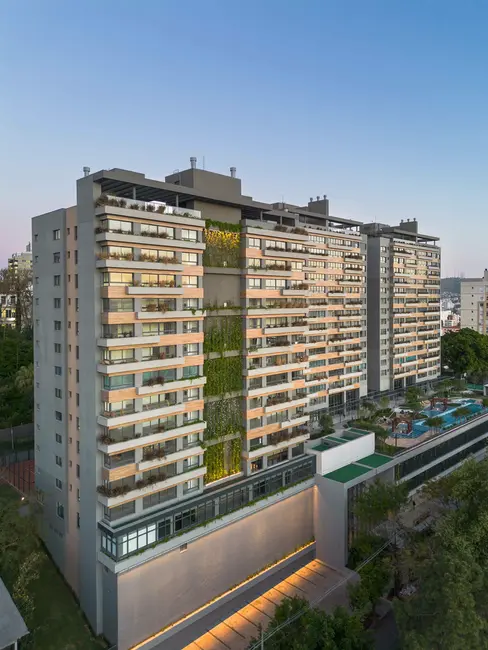 Apartamento com 3 quartos à venda, 144m2 em Rio Branco, Porto Alegre - RS - imagem 1 Foto 1 de Apartamento com 3 quartos à venda, 144m2 em Rio Branco, Porto Alegre - RS