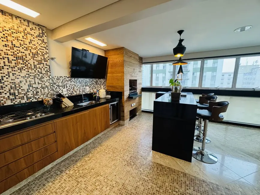 Apartamento com 3 quartos à venda, 243m2 em Santo Antônio, Sao Caetano Do Sul - SP - imagem 8 Foto 8 de Apartamento com 3 quartos à venda, 243m2 em Santo Antônio, Sao Caetano Do Sul - SP