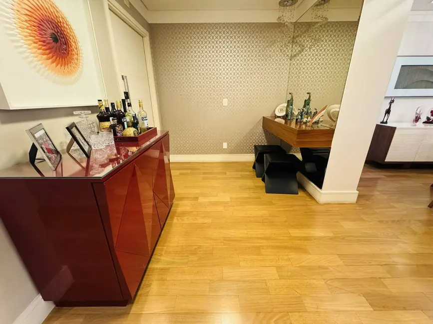 Apartamento com 3 quartos à venda, 243m2 em Santo Antônio, Sao Caetano Do Sul - SP - imagem 6 Foto 6 de Apartamento com 3 quartos à venda, 243m2 em Santo Antônio, Sao Caetano Do Sul - SP