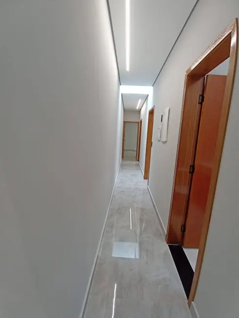 Foto 1 de Casa com 3 quartos à venda, 135m2 em Indaiatuba - SP