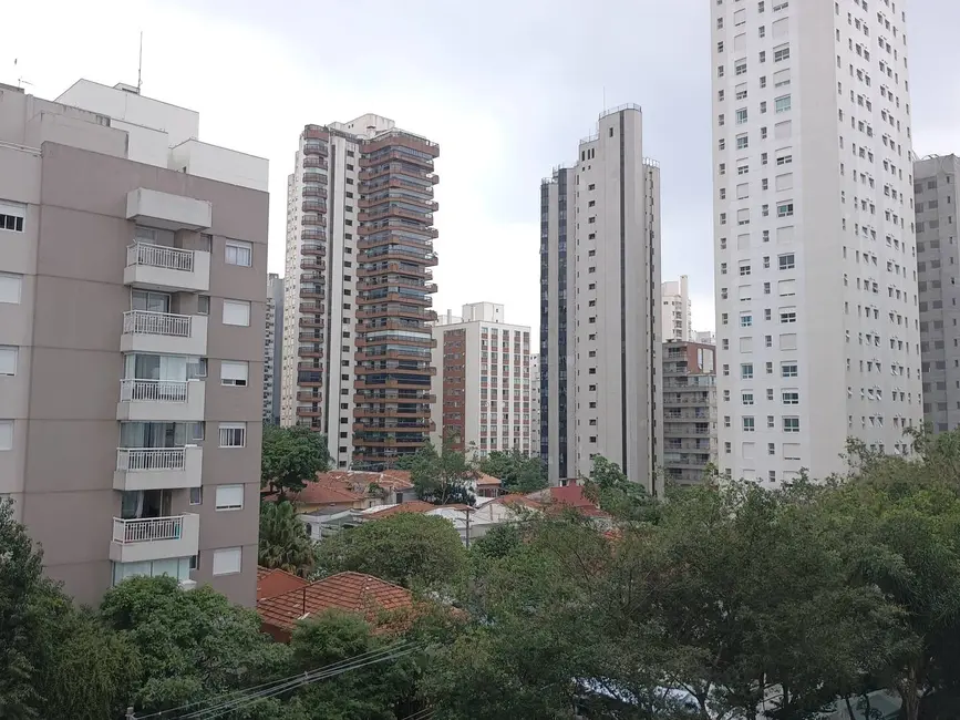 Apartamento com 3 quartos à venda, 200m2 em Aclimação, São Paulo - SP - imagem 2 Foto 2 de Apartamento com 3 quartos à venda, 200m2 em Aclimação, São Paulo - SP